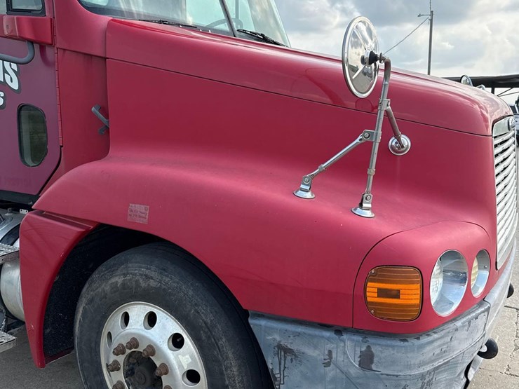 1999-freightliner-columbia-semi-truck-image-20