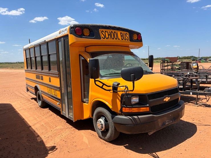 #t8879-•-chevy-bus-image-2