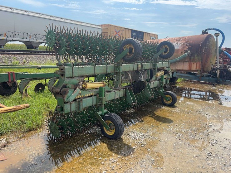 john-deere-400-image-6