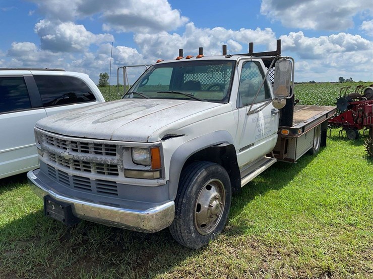 2000-chevrolet-3500-image-1