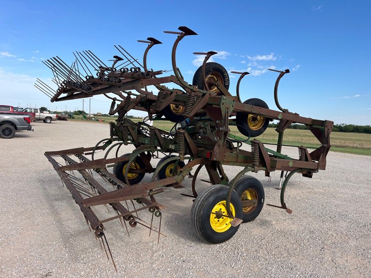 1988-john-deere-610-image-7