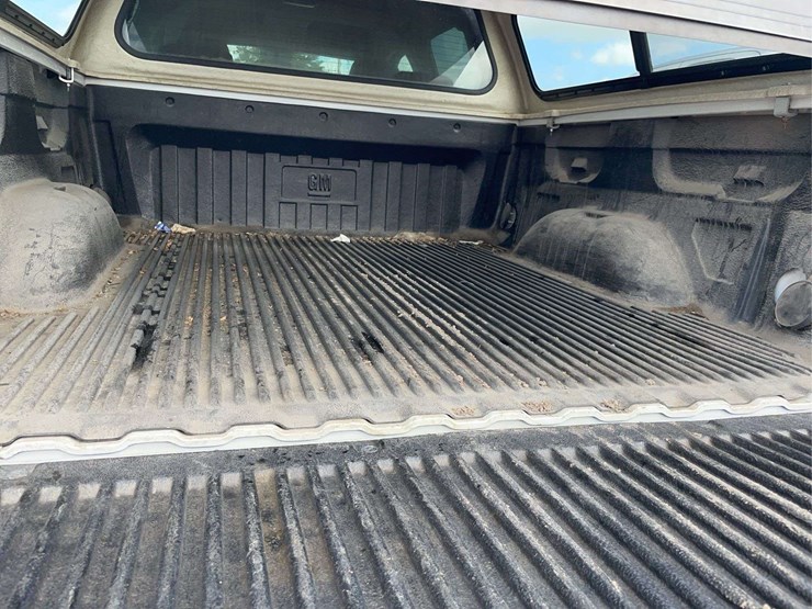 2011-chevrolet-1500-image-16