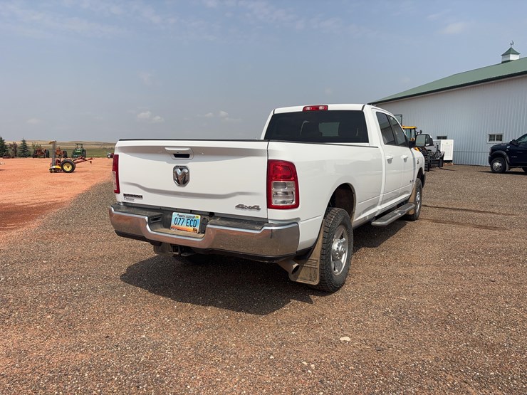 2020-dodge-3500hd-image-6