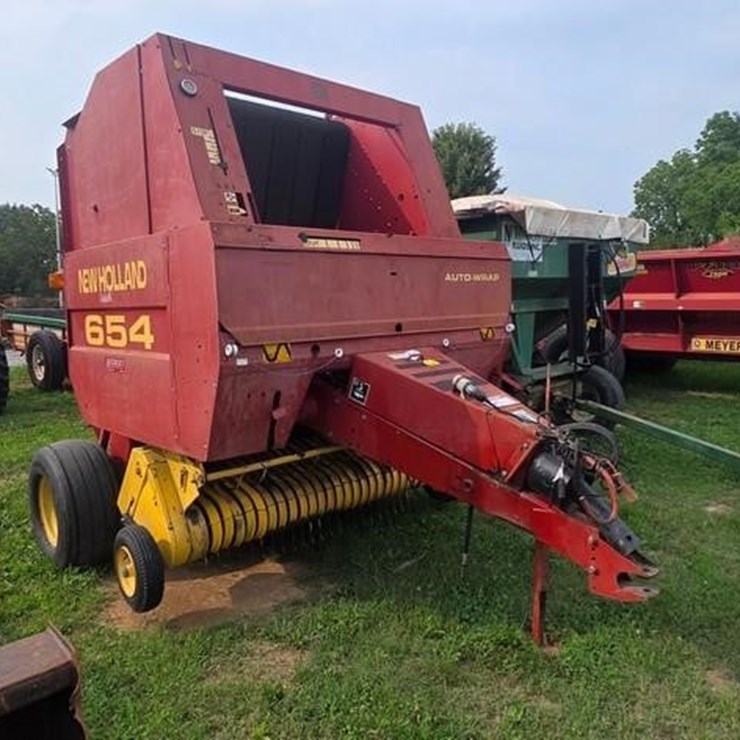 NEW HOLLAND 654