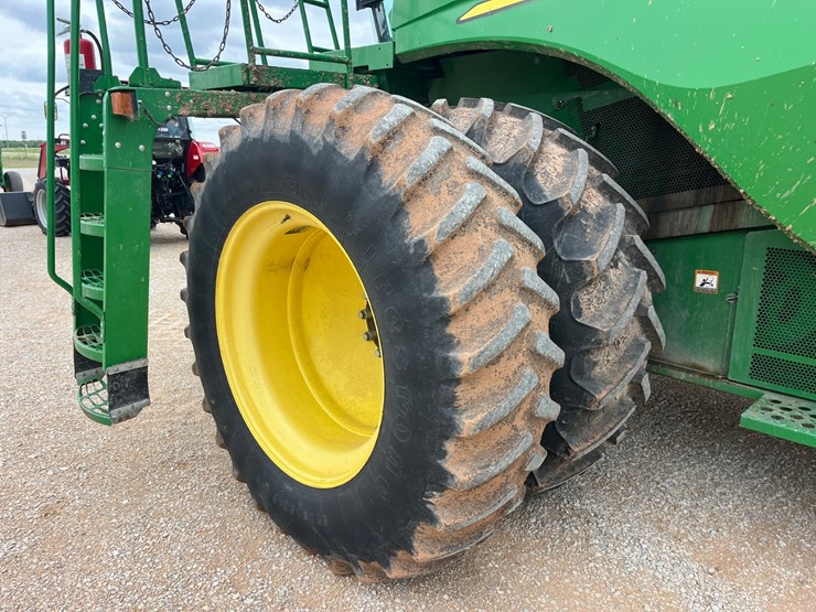 2011-john-deere-s670-image-42