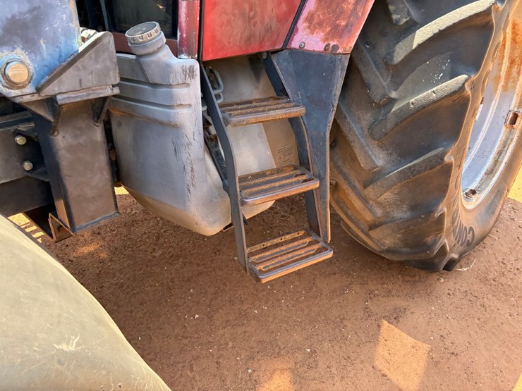 case-ih-5140-image-10