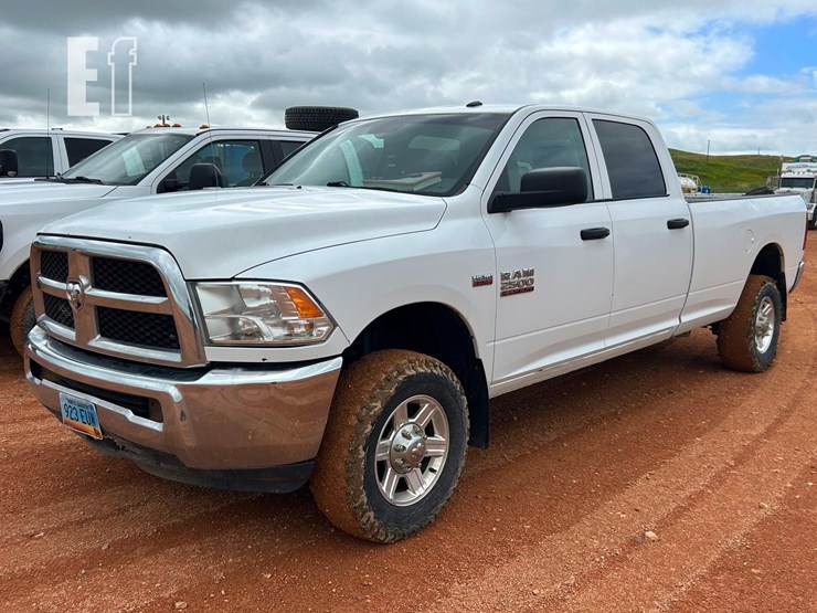 2018-ram-2500-tradesman-image-1