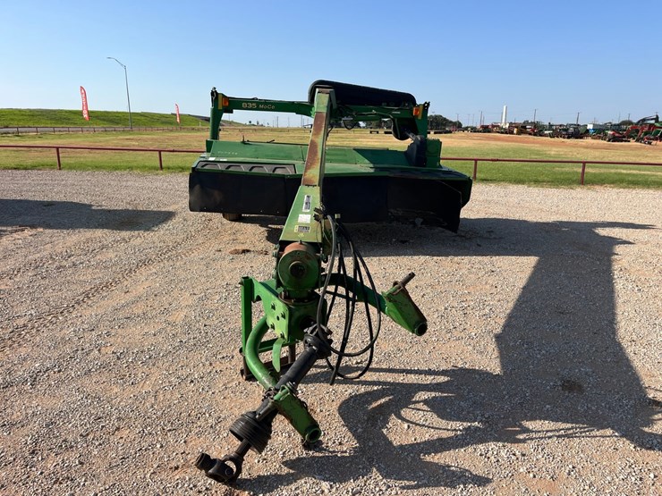 john-deere-835-image-2