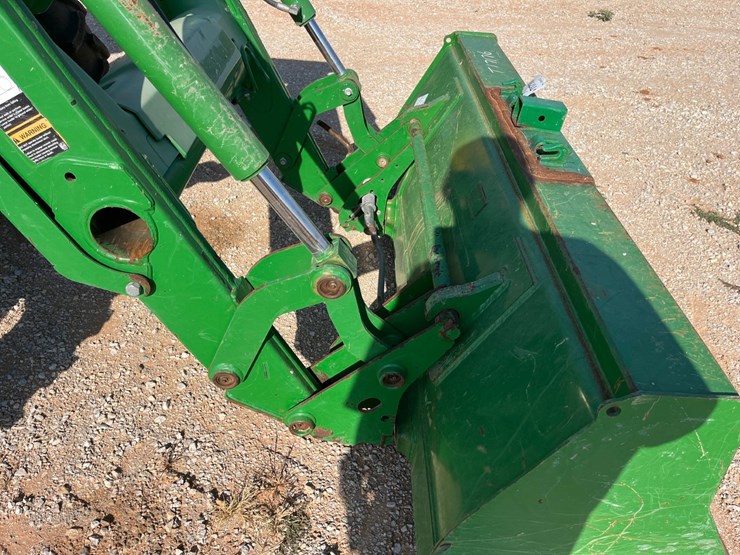 2019-john-deere-5075e-image-8
