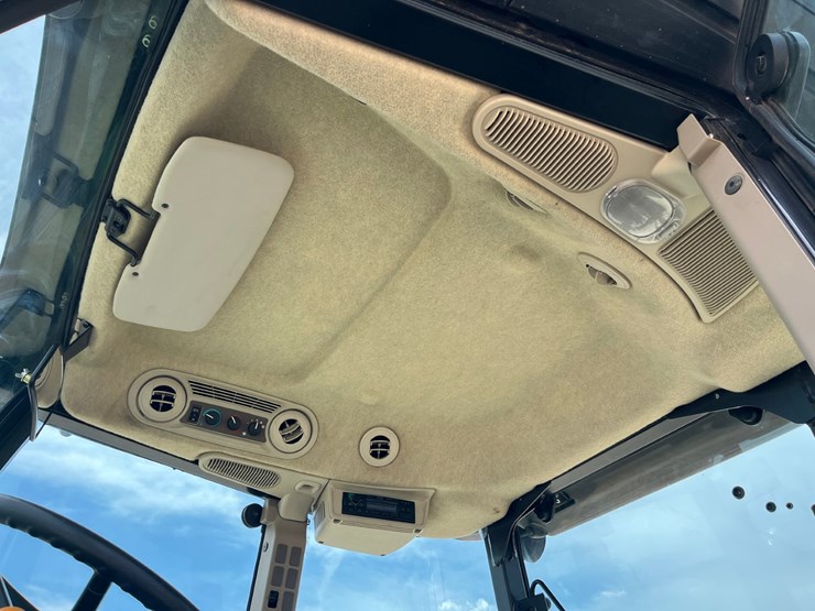 2023-john-deere-5100e-image-16