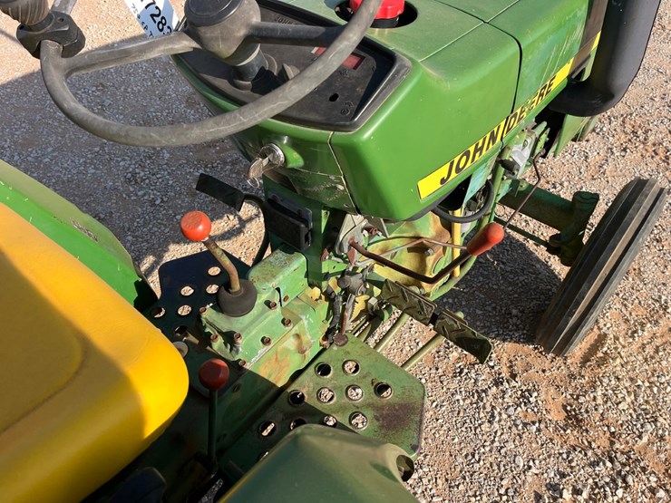 1985-john-deere-750-image-10