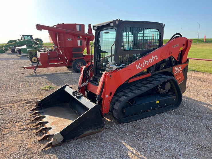2022-kubota-svl65-2-image-1