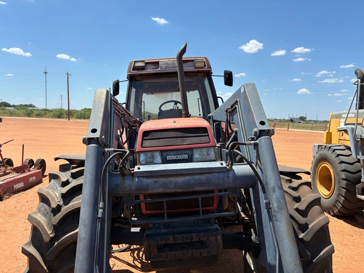 case-ih-5140-image-8