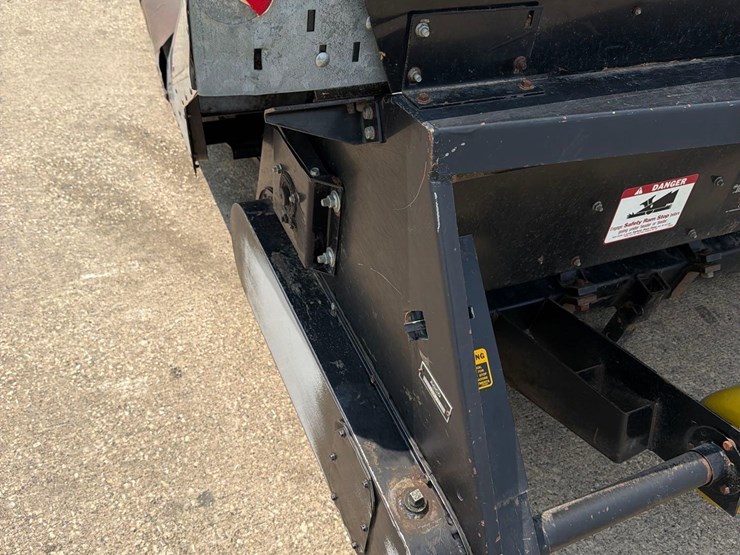 agco-6row30-corn-head-image-24