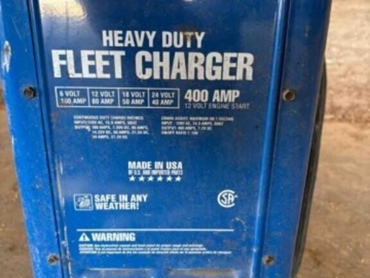 heavy-duty-fleet-charger-image-2