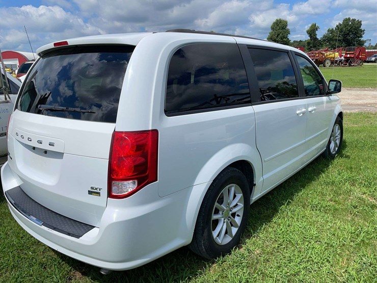 2014-dodge-grand-caravan-image-3