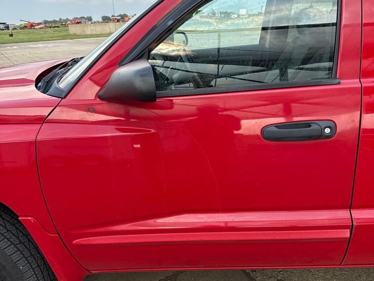 2008-dodge-dakota-image-11