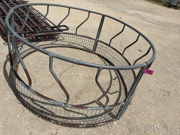 l3---galvanized-hay-ring-image-1
