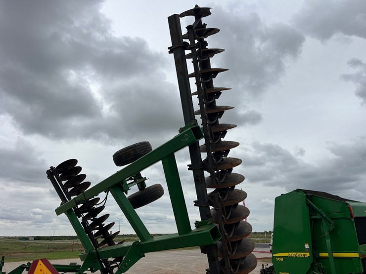 2008-john-deere-637-image-11