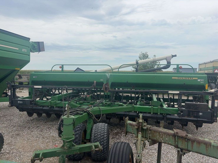 john-deere-750-image-1