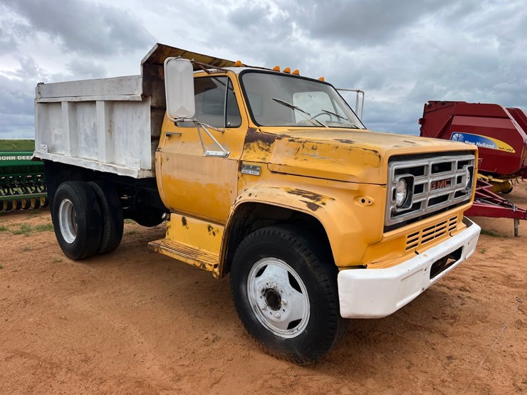 #t8691-•-1979-chevy-dump-truck-image-3