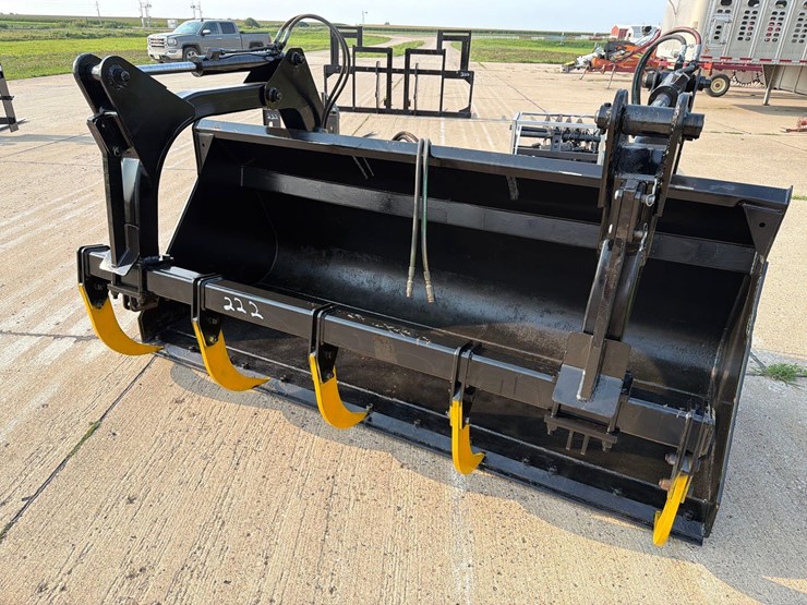 miller-102”-grab-tec-grapple-bucket-image-13