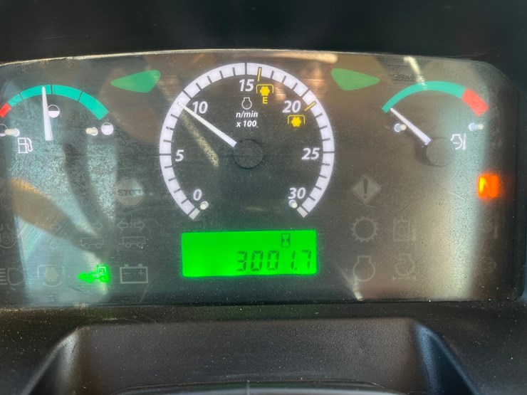 2019-john-deere-5075e-image-24