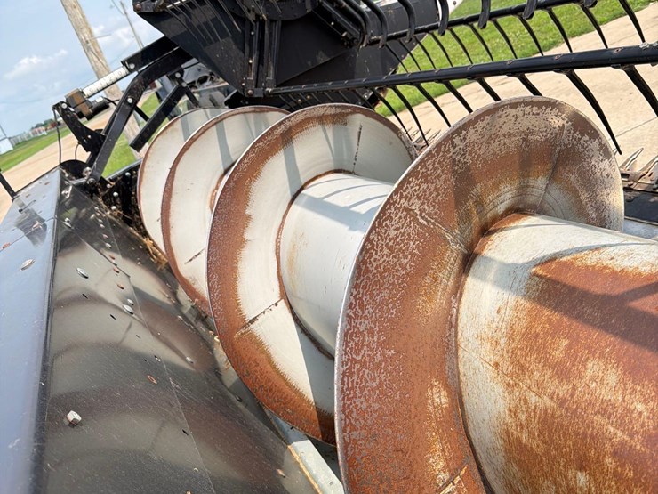 agco-20ft-air-reel-bean-head-w/-cart-image-36