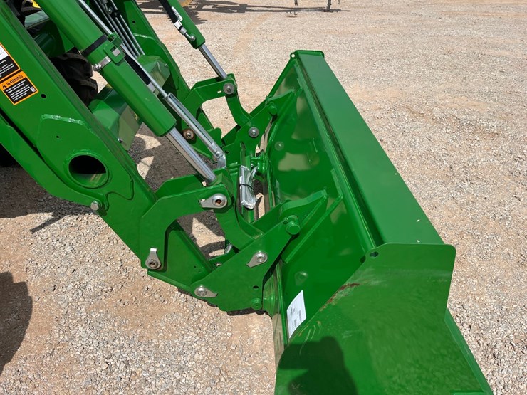 2023-john-deere-5100e-image-10
