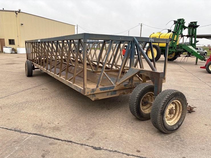 oldenkamp-mfg.-portable-hay-feeder-image-2