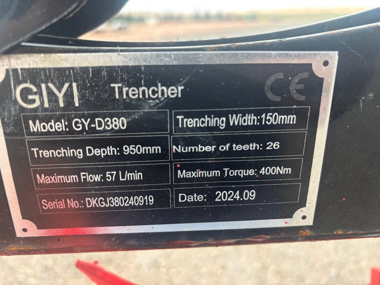 2024-giyi-trencher-image-7