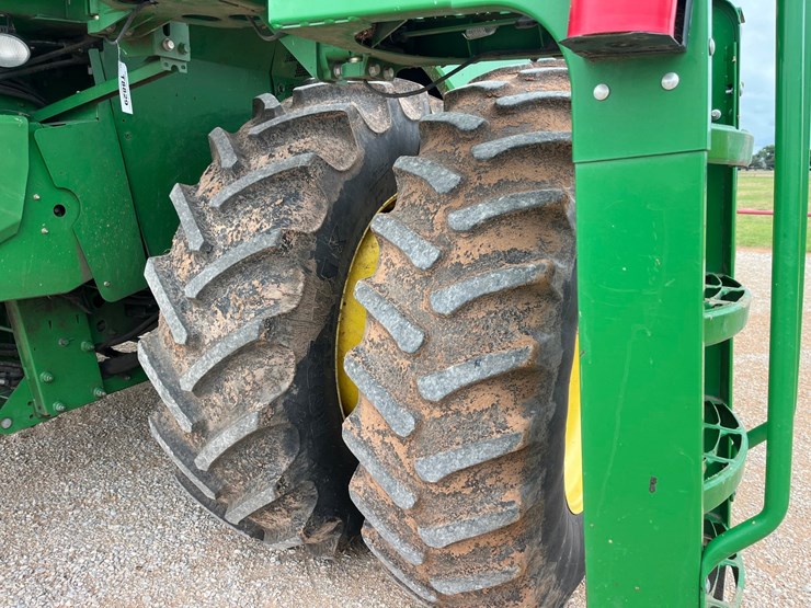 2011-john-deere-s670-image-2