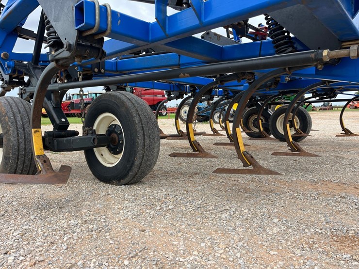 2015-new-holland-st830-image-14