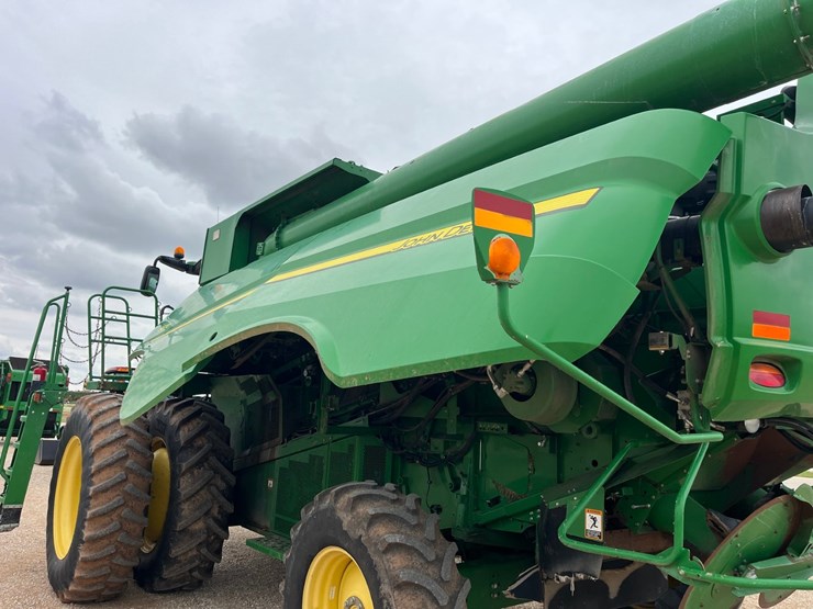 2011-john-deere-s670-image-34