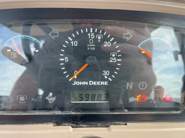 2011-john-deere-5093e-image-28