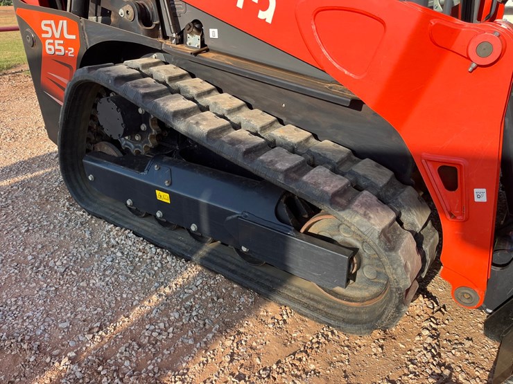 2022-kubota-svl65-2-image-7