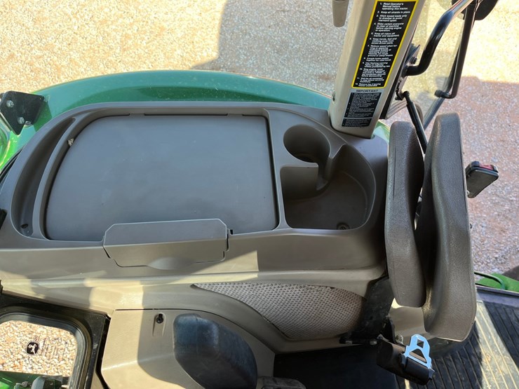 2019-john-deere-5100e-image-21