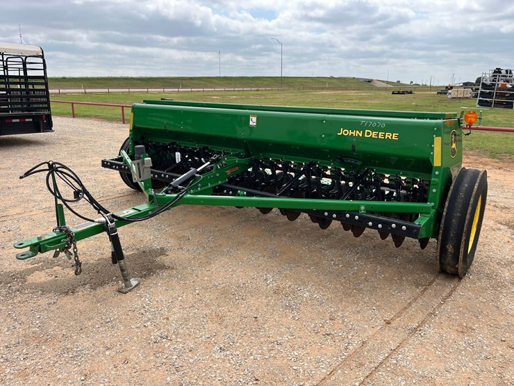2020-john-deere-bd1113-image-1