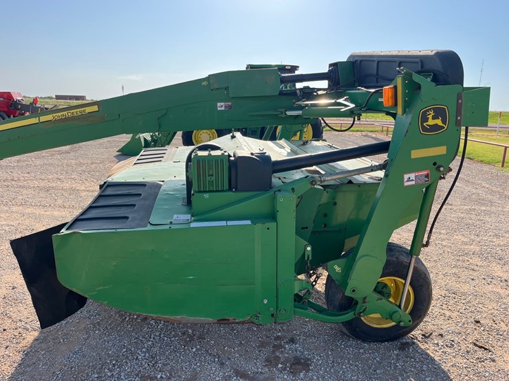 john-deere-835-image-19