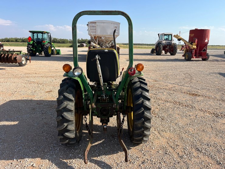 1985-john-deere-750-image-5