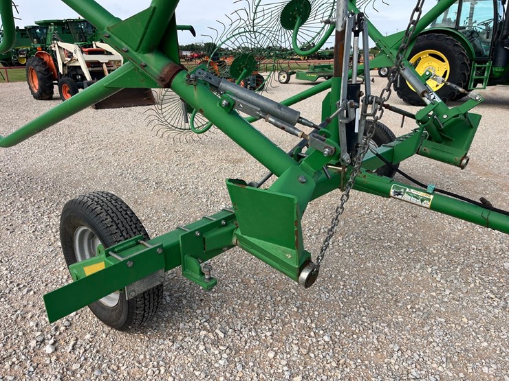 #t8834-•-frontier-12-wheel-rake-image-7