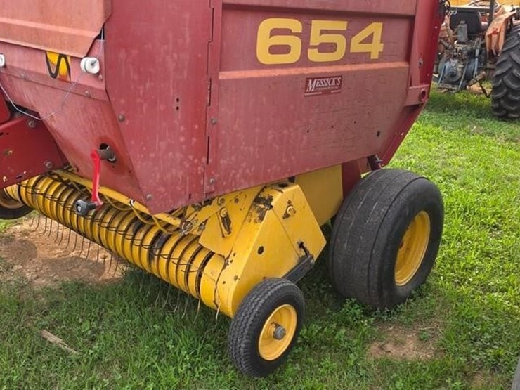 new-holland-654-image-15
