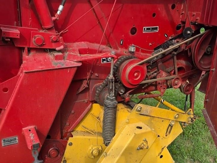 new-holland-654-image-28