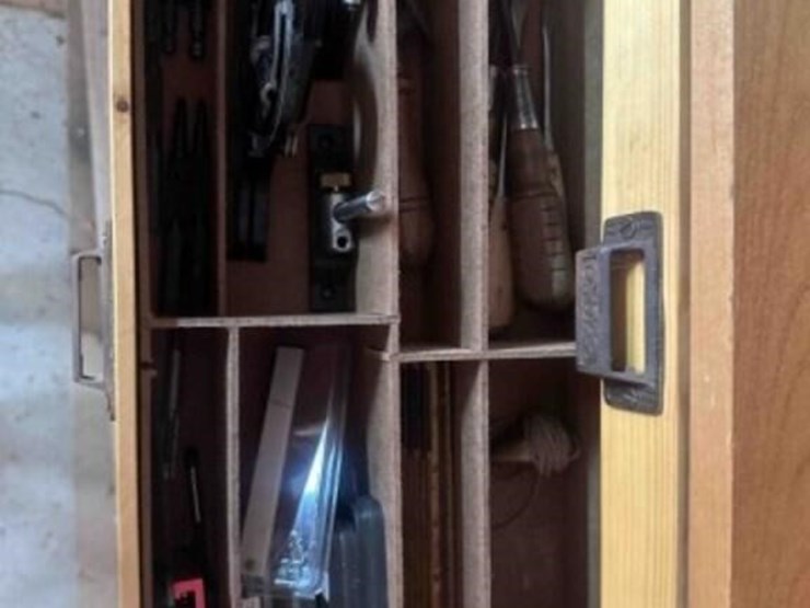 custom-made-wood-&-tool-cabinet-image-7