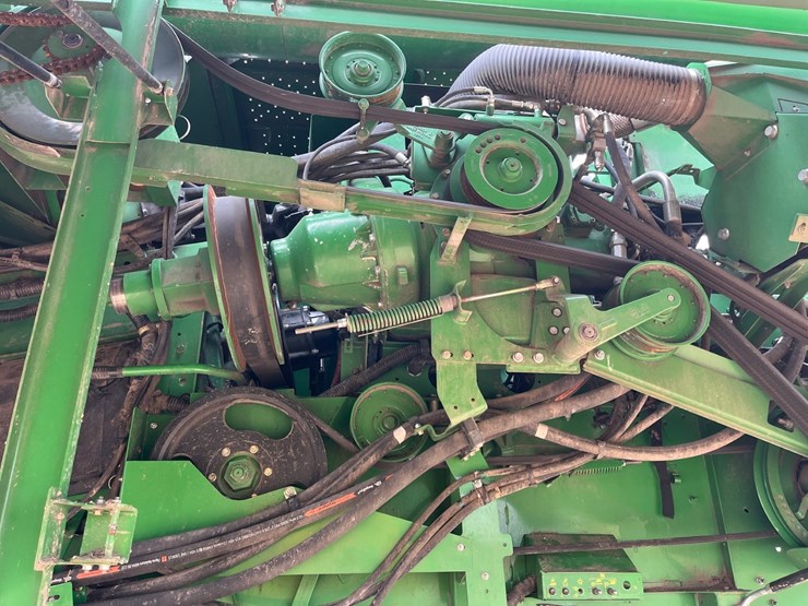 2011-john-deere-s670-image-36