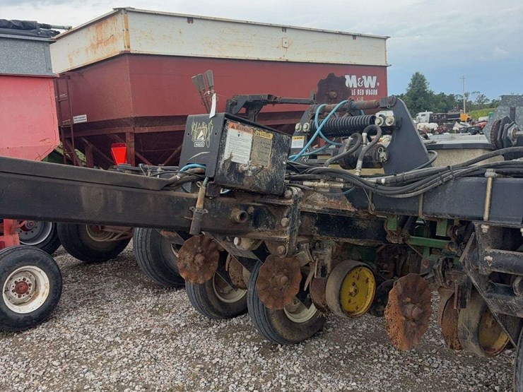 black-machine-8-36-image-2