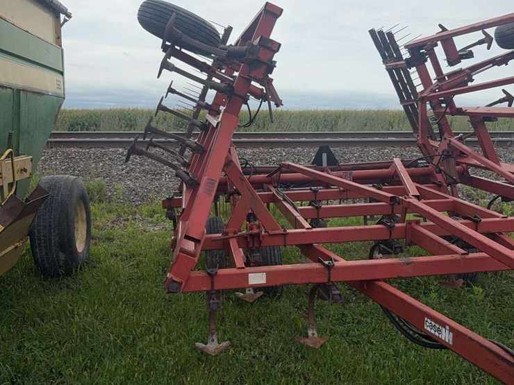 case-ih-4800-image-2
