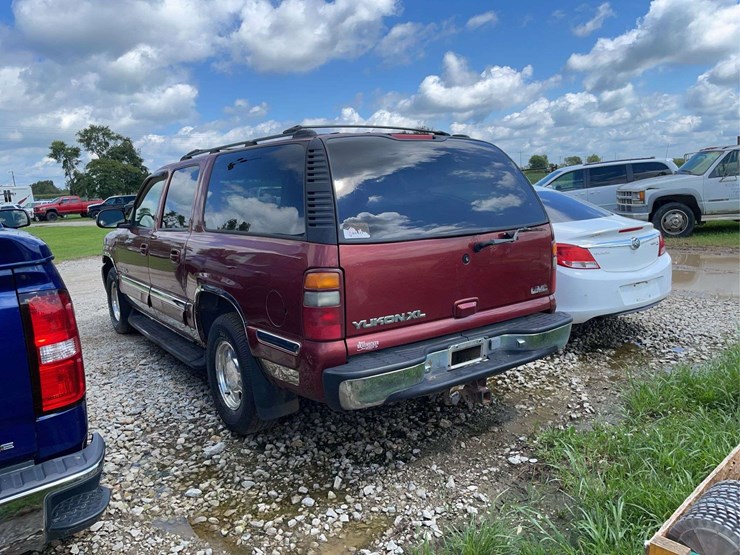 2001-gmc-yukon-image-4
