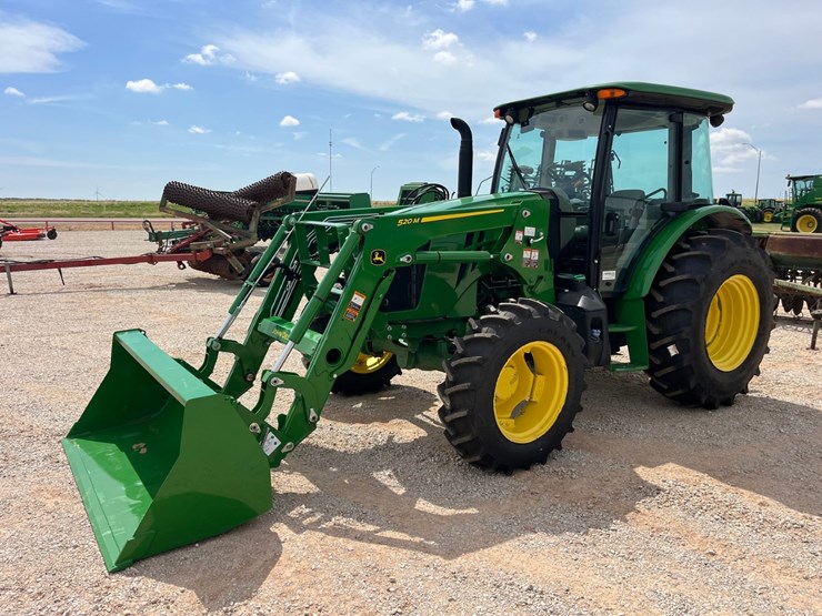 2023-john-deere-5100e-image-1