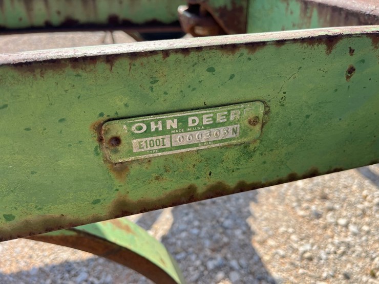 john-deere-100-image-7